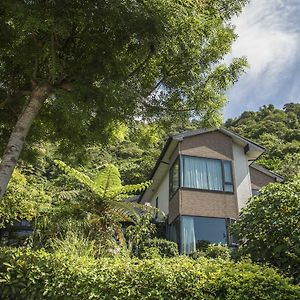 Crossing The Rainbow Bridge B&B Chongde Exterior photo