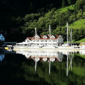 Hotel Flam Marina Exterior photo