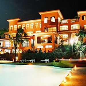 My Little Island Hotel Cebu Stadt Exterior photo