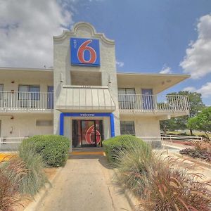 Motel 6 San Antonio, Tx Six Flags Fiesta Tx - La Cantera Area Exterior photo