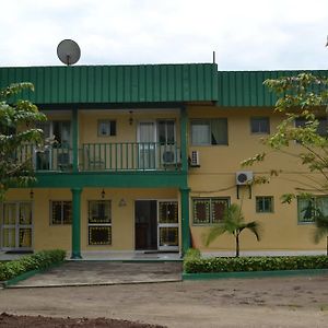 Hotel L'Aquarius Marina 2000 Douala Exterior photo