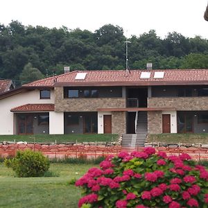 Ferienwohnung Alloggio Agrituristico Ai Tre Castelli Moruzzo Exterior photo