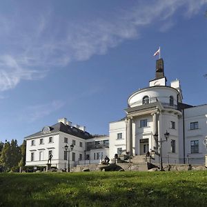 Schlosshotel Burg Schlitz Hohen-Demzin Exterior photo