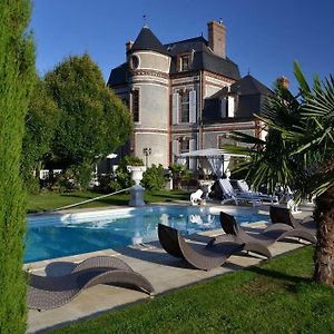 Bed and Breakfast Chateau Du Mesnil La Vieille-Lyre Exterior photo