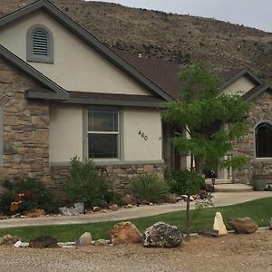 The Young Home Bed And Breakfa Toquerville Exterior photo