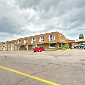 Hotel Motel Penn-Mass Trois-Rivières Exterior photo