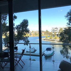 Marina View Apartment On The Maribyrnong River, Melbourne City Exterior photo