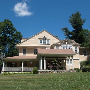 Bed and Breakfast Mountain View Green Retreat Norfolk Exterior photo