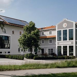 Hotel Brauerei Gaststätte Stierberg Obertaufkirchen Exterior photo