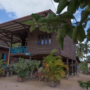 Chansor Community Homestay 9 Phumi Trach Pok Exterior photo