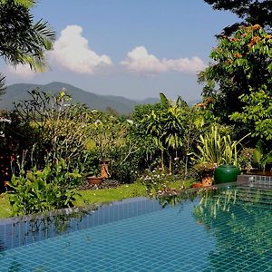 Villa Albizia In Chiang Mai Doi Saket Exterior photo