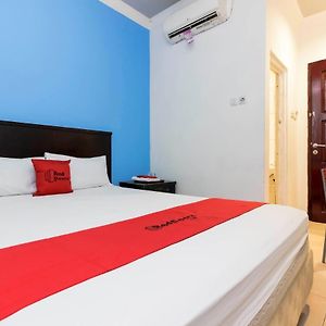 Hotel Reddoorz Near Palembang Icon Mall Exterior photo