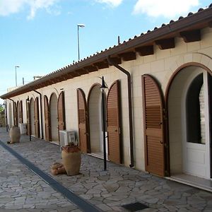 Bed and Breakfast Masseria Carlini Acaya Exterior photo