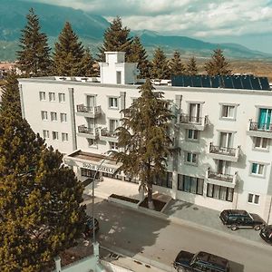 Hotel Turizem Shkelzeni Bajram Curr Exterior photo