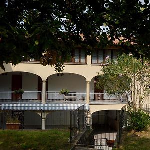 Bed and Breakfast Corte Picasass Viggiù Exterior photo