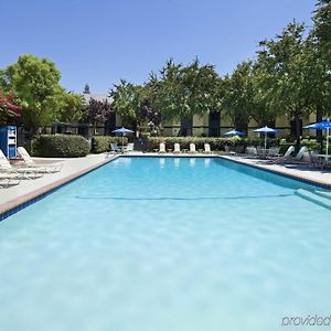 Hotel Four Points By Sheraton Bakersfield Exterior photo