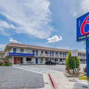 Motel 6-Bakersfield, CA - Airport Exterior photo