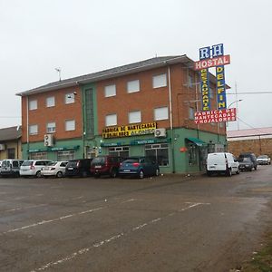 Hotel Hostal Residencia Delfin Astorga Exterior photo