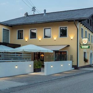 Hotel Gasthof Dickinger Bad Wimsbach-Neydharting Exterior photo