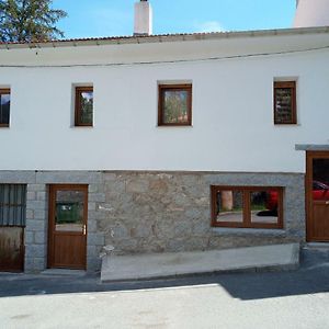 Gasthaus La Parra De Pepa Cercedilla Exterior photo