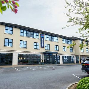 Travelodge Plus Galway Exterior photo