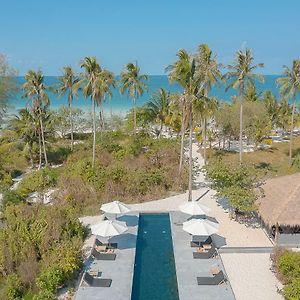 Hotel Tamu Koh Rong Pagoda Beach Exterior photo