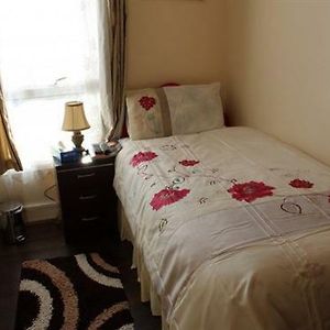 Julius Lodge Bexleyheath Room photo