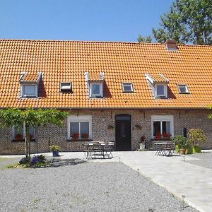 Bed and Breakfast La Ferme De La Papote Hazebrouck Exterior photo