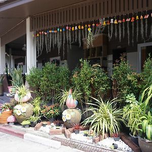 Hotel Jinda Place Phayao Exterior photo