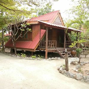 Vassanadee Resort And Camp Ratchaburi Exterior photo