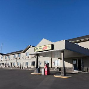 Hotel Super 8 By Wyndham Strathmore Exterior photo