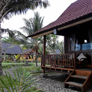 Mina Tanjung Hotel Exterior photo