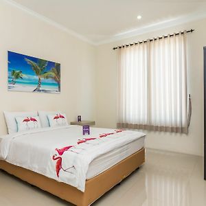 Alya Guest House Seminyak Exterior photo