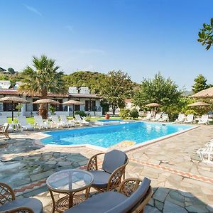 Hotel Strawberry Skiathos Agia Paraskevi  Exterior photo