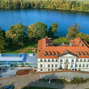 Hotel Seeschloss Schorssow Exterior photo