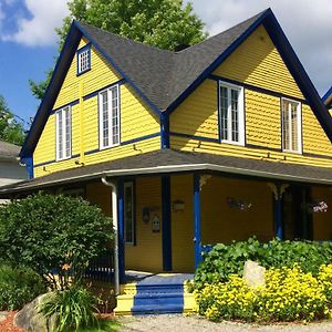 Bed and Breakfast Au Saut Du Lit Magog Exterior photo