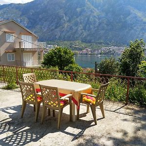 Sunny Apartments Kotor Exterior photo