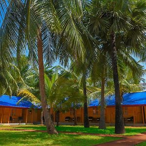 Hotel Trinco Relax Hut Trincomalee Exterior photo