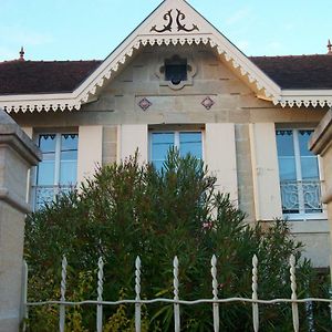 Bed and Breakfast Domaine de Monein Saint-André-de-Cubzac Exterior photo