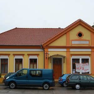 Hotel Ubytovani U Tajcu Dolni Berkovice Exterior photo