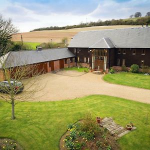 Bed and Breakfast North Downs Barn Rochester  Exterior photo