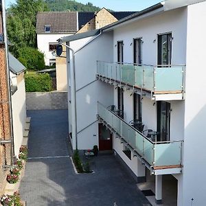 Bed and Breakfast Gästehaus Am Hochsimmer Ettringen  Exterior photo