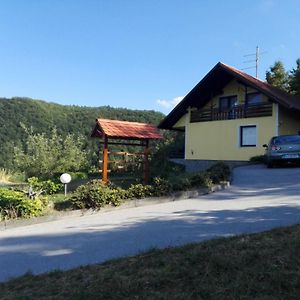 Villa Getaway "At The Three Lights" Sevnica Exterior photo