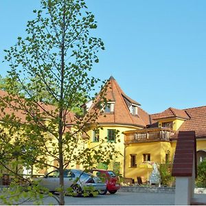 Hotel Pension Himmelreich Ternitz Exterior photo