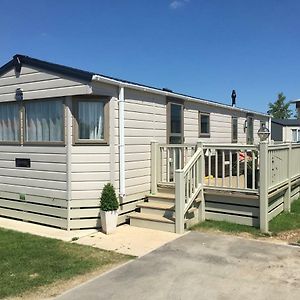 Villa Caravans Tattershall Lakes Exterior photo