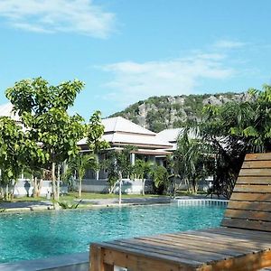 Hotel KP Mountain Beach Pran Buri Exterior photo