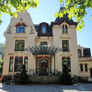 Bed and Breakfast Le Manoir De La Mantille Caudry Exterior photo