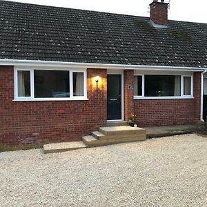 Villa Malvern bungalow Great Malvern Exterior photo