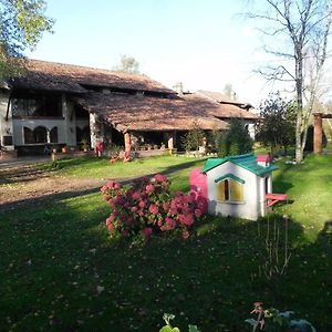 Villa Agriturismo Cascina Poscallone Abbiategrasso Exterior photo