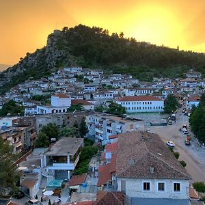 Merko Hotel Berat Exterior photo